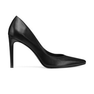 Stuart Weitzman black pumps